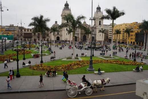 Main square(Plaza de Armas)